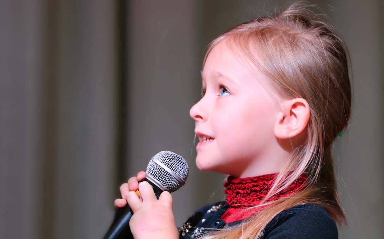 Singing lesson image